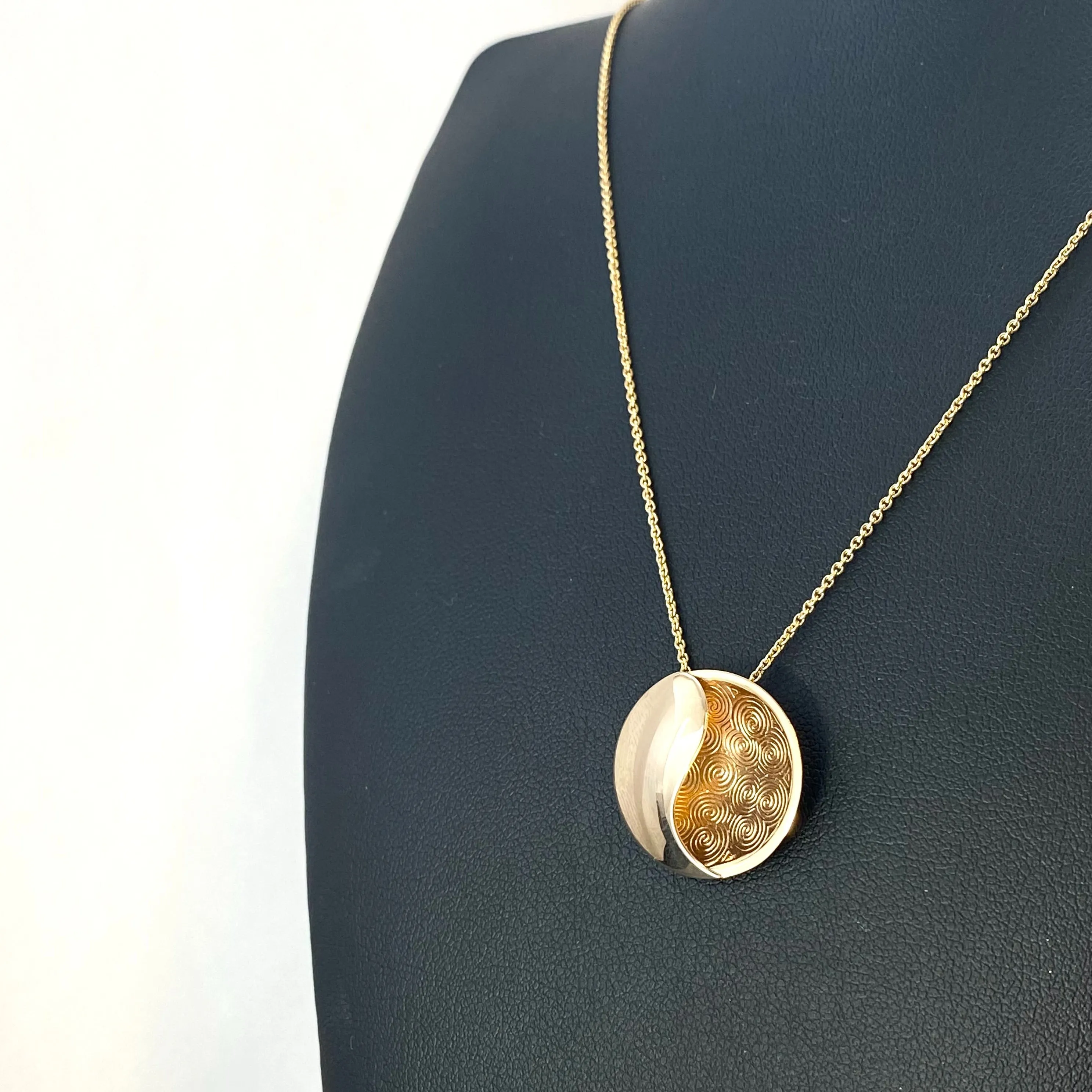 Sioraí (Eternity) Pendant